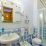 阿里斯顿酒店 酒店 4*