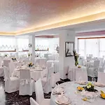 Ariston Hotel 4*