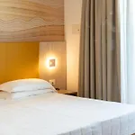 Ariston Hotel