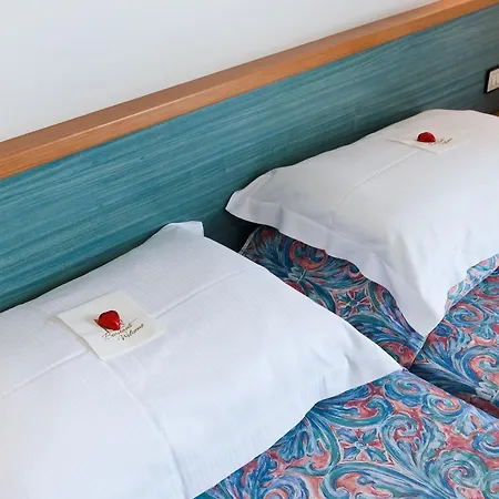 Ariston Hotel 4*